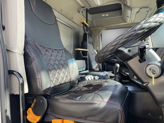 日野プロフィアアルミウイング大型（10t）[写真30]