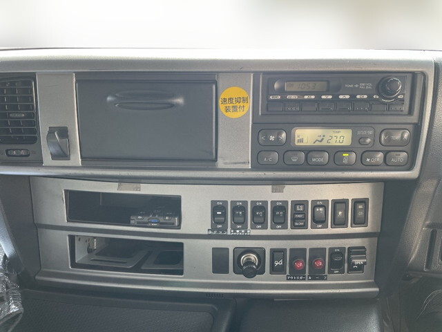 日野プロフィアアルミウイング大型（10t）[写真36]