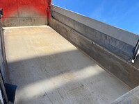 UDトラックスクオンダンプ大型（10t）[写真11]