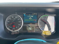 UDトラックスクオンダンプ大型（10t）[写真32]