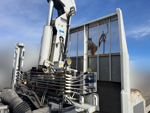 三菱ふそうファイターセルフクレーン3段増トン（6t・8t）[写真13]