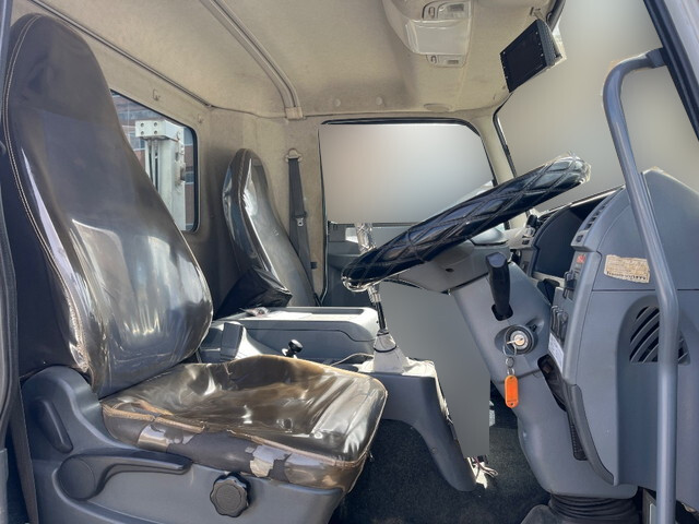 三菱ふそうファイターセルフクレーン3段増トン（6t・8t）[写真31]