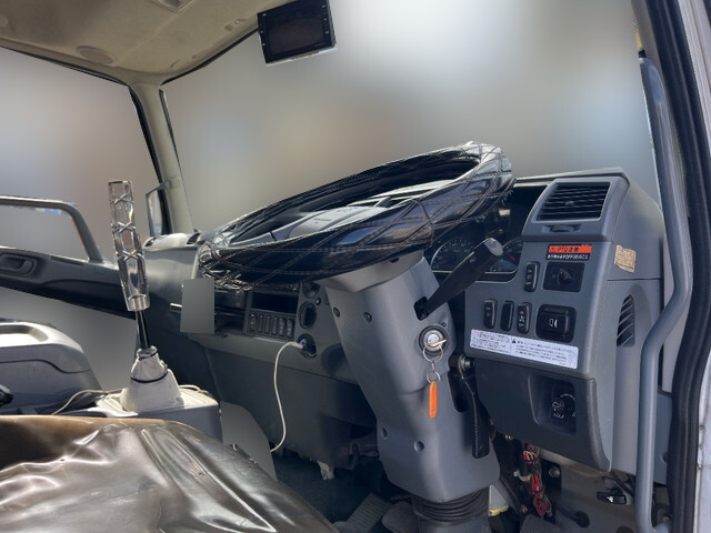 三菱ふそうファイターセルフクレーン3段増トン（6t・8t）[写真32]