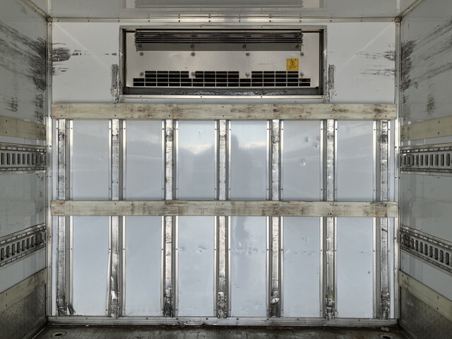 日野レンジャー冷凍車（冷蔵車）中型（4t）[写真12]