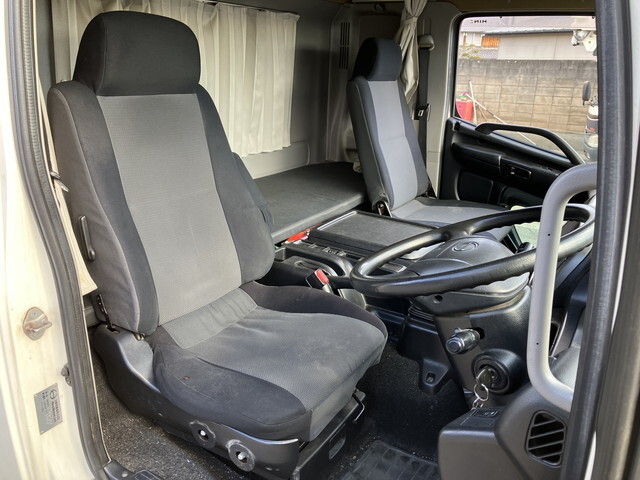 日野レンジャー冷凍車（冷蔵車）中型（4t）[写真31]