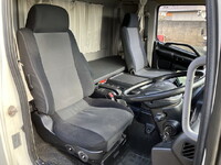 日野レンジャー冷凍車（冷蔵車）中型（4t）[写真32]