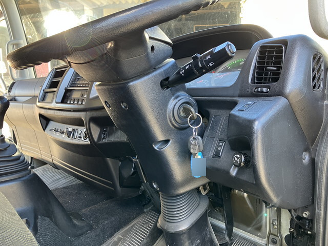 日野レンジャー冷凍車（冷蔵車）中型（4t）[写真32]