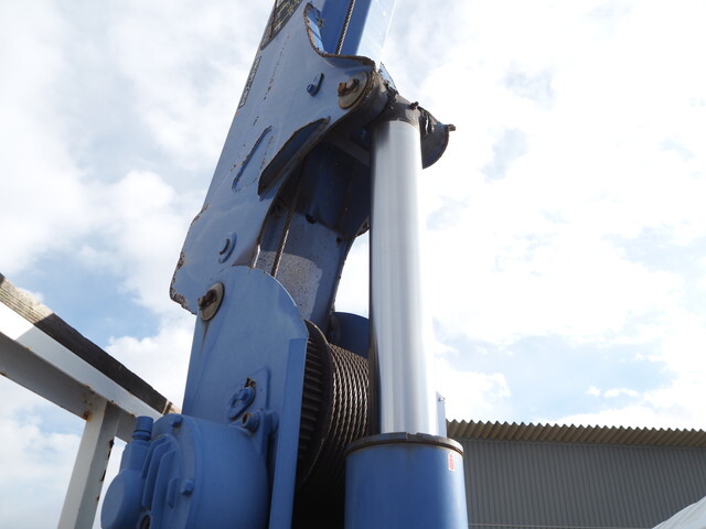 いすゞエルフクレーン4段小型（2t・3t）[写真11]