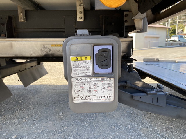 三菱ふそうキャンター冷凍車（冷蔵車）小型（2t・3t）[写真17]