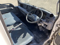 三菱ふそうキャンター冷凍車（冷蔵車）小型（2t・3t）[写真27]