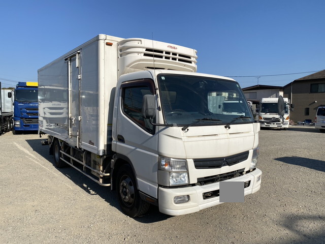 中古キャンター冷凍車（冷蔵車）