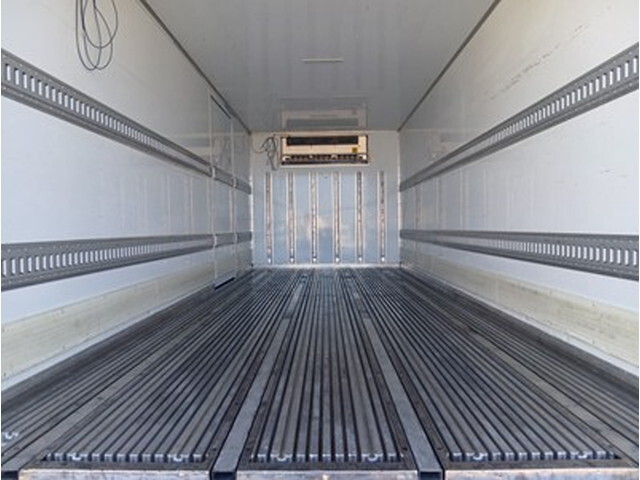 三菱ふそうファイター冷凍車（冷蔵車）中型（4t）[写真07]