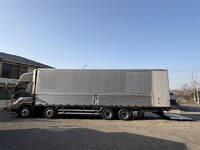 いすゞギガアルミウイング大型（10t）[写真17]