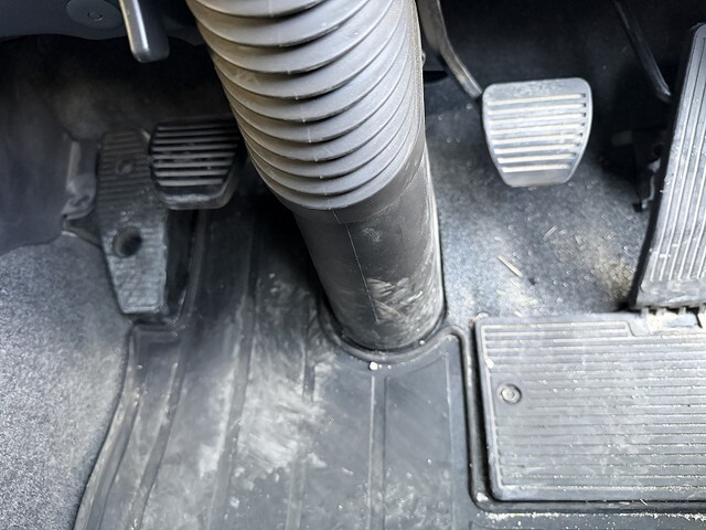 いすゞギガアルミウイング大型（10t）[写真32]