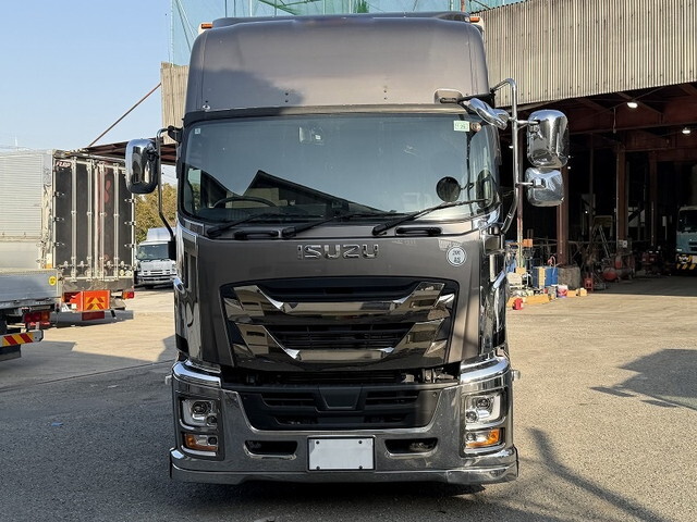 いすゞギガアルミウイング大型（10t）[写真05]