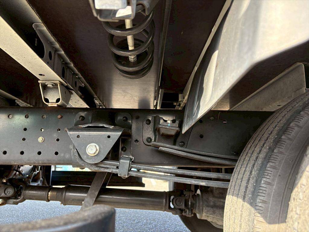 日野デュトロ平ボディ小型（2t・3t）[写真13]