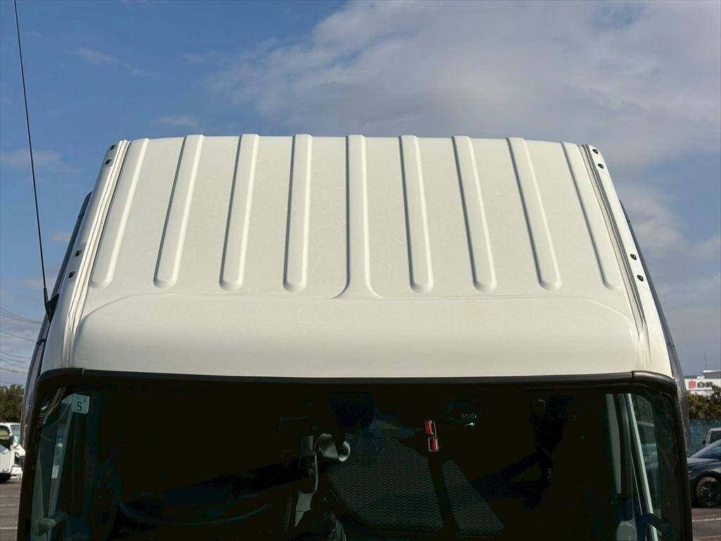 日野デュトロ平ボディ小型（2t・3t）[写真18]