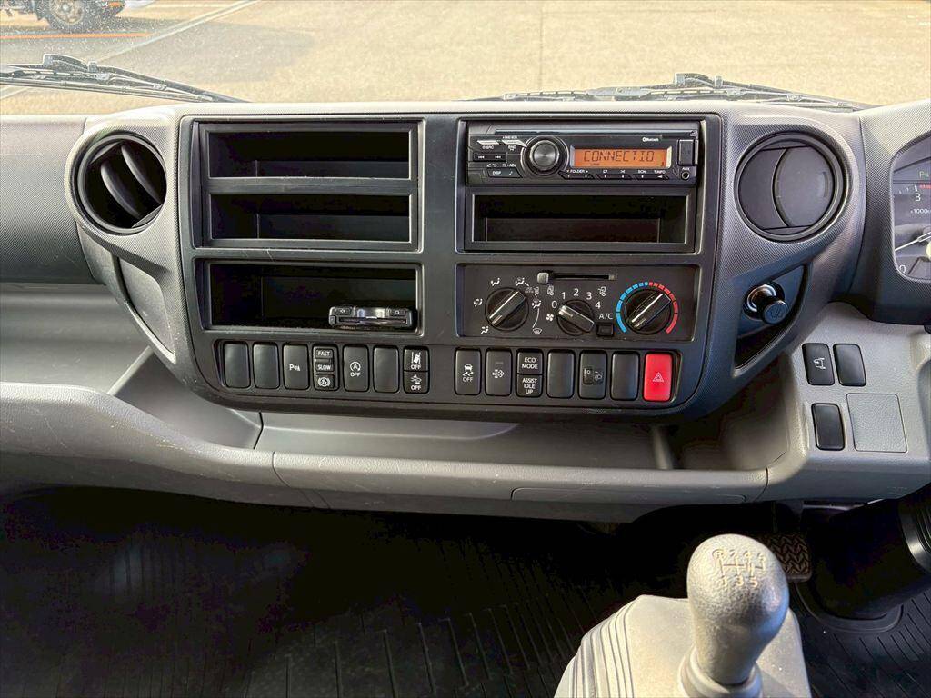 日野デュトロ平ボディ小型（2t・3t）[写真20]