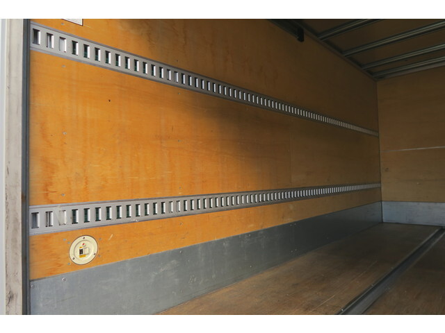 いすゞエルフアルミバン小型（2t・3t）[写真10]