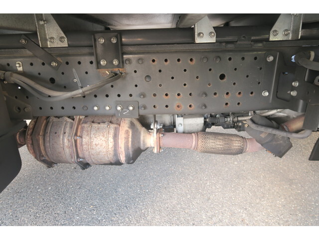 いすゞエルフアルミバン小型（2t・3t）[写真15]