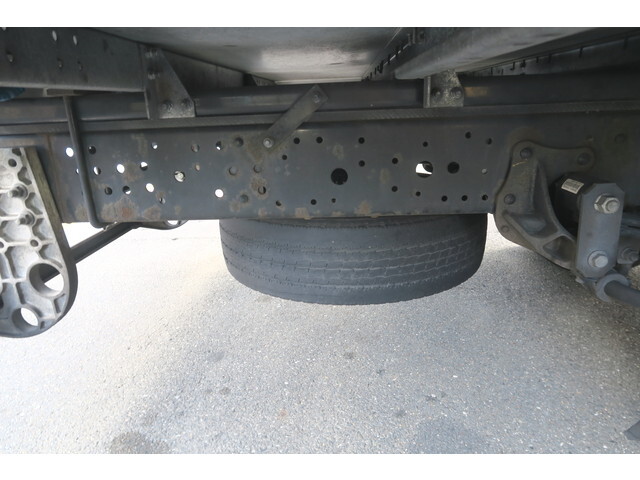 いすゞエルフアルミバン小型（2t・3t）[写真19]