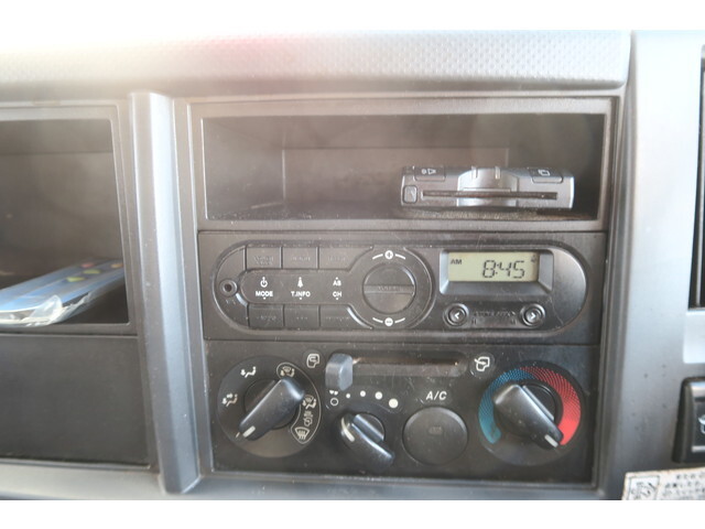 いすゞエルフアルミバン小型（2t・3t）[写真33]