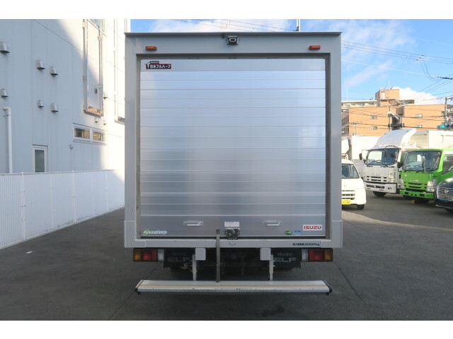 いすゞエルフアルミバン小型（2t・3t）[写真04]