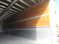 UDトラックスクオンアルミウイング大型（10t）[写真11]