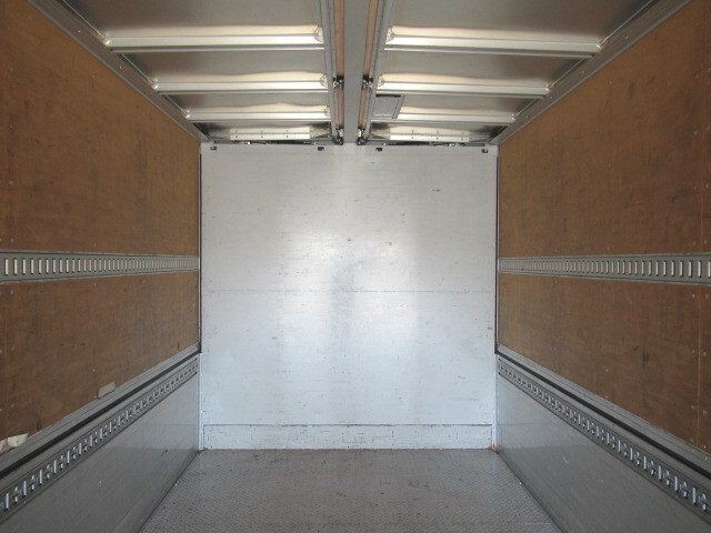 UDトラックスクオンアルミウイング大型（10t）[写真14]