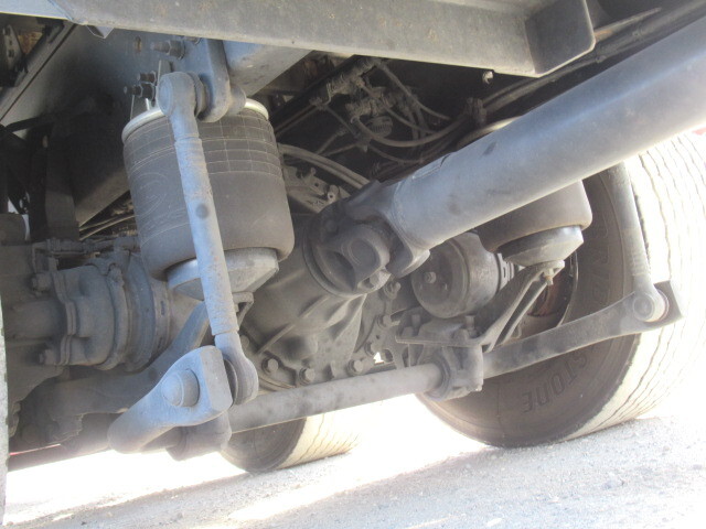 UDトラックスクオンアルミウイング大型（10t）[写真22]