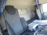 UDトラックスクオンアルミウイング大型（10t）[写真26]