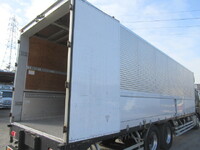 UDトラックスクオンアルミウイング大型（10t）[写真07]