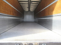 UDトラックスクオンアルミウイング大型（10t）[写真10]