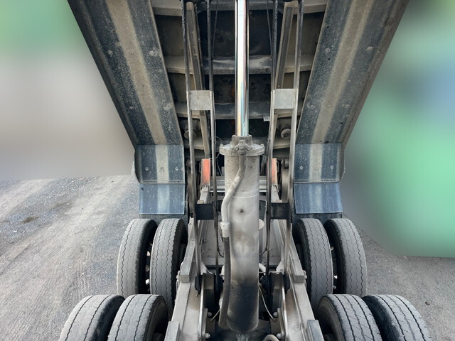 いすゞギガダンプ大型（10t）[写真12]