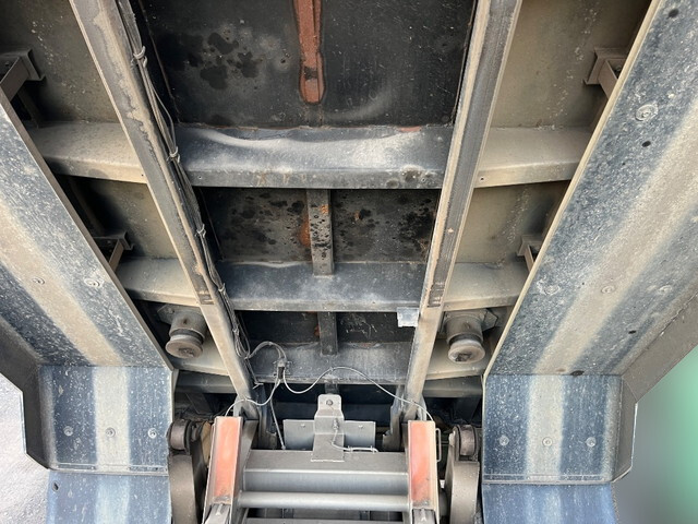 いすゞギガダンプ大型（10t）[写真13]