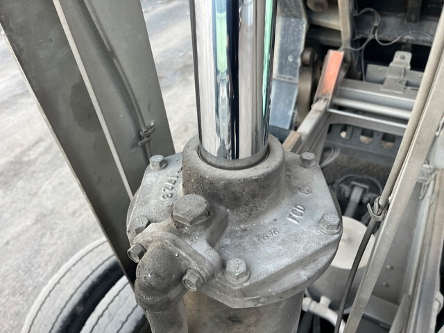 いすゞギガダンプ大型（10t）[写真14]