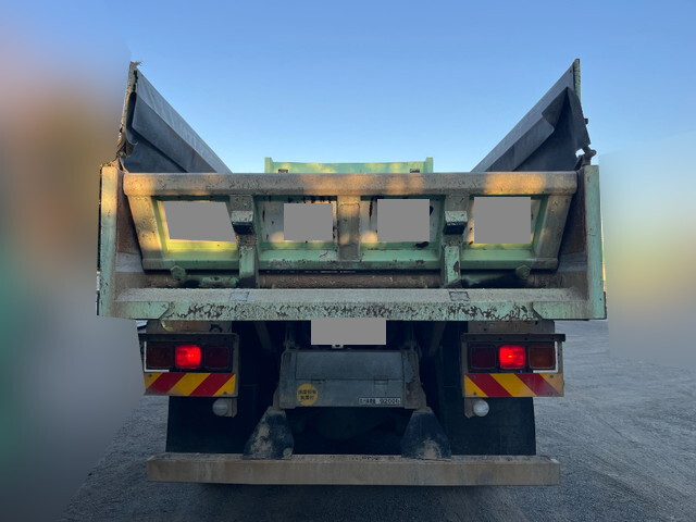 いすゞギガダンプ大型（10t）[写真06]