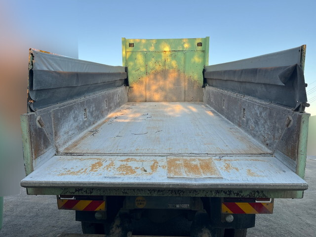 いすゞギガダンプ大型（10t）[写真07]