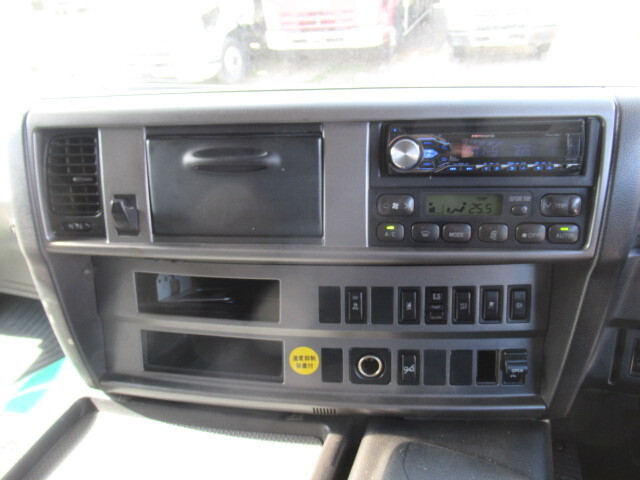 日野プロフィアアルミウイング大型（10t）[写真31]