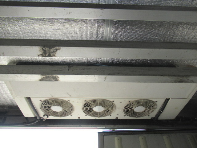 三菱ふそうスーパーグレート冷凍車（冷蔵車）大型（10t）[写真14]