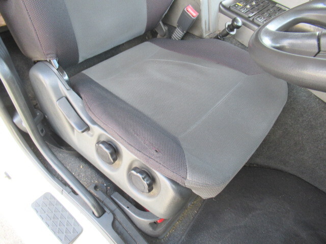 三菱ふそうスーパーグレート冷凍車（冷蔵車）大型（10t）[写真26]