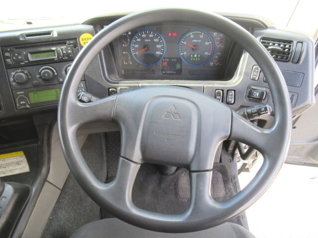 三菱ふそうスーパーグレート冷凍車（冷蔵車）大型（10t）[写真30]