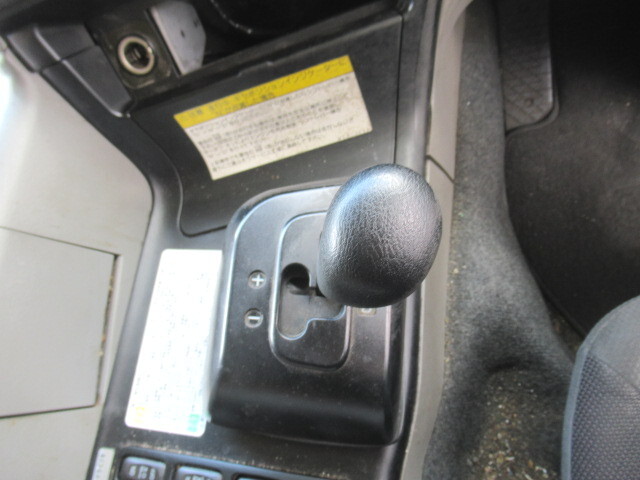 三菱ふそうスーパーグレート冷凍車（冷蔵車）大型（10t）[写真34]