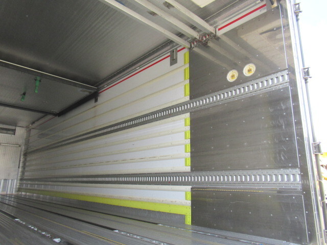 三菱ふそうスーパーグレート冷凍車（冷蔵車）大型（10t）[写真09]