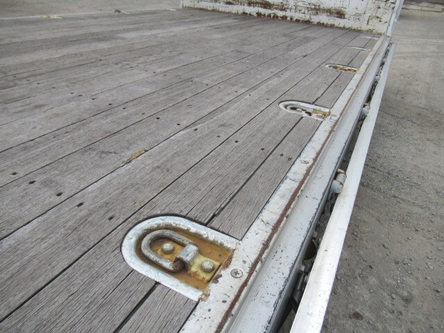 いすゞフォワードアルミブロック中型（4t）[写真13]