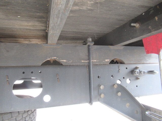 いすゞフォワードアルミブロック中型（4t）[写真15]