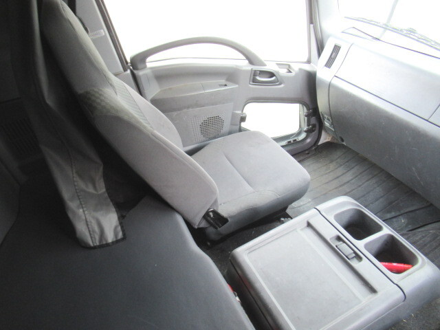 いすゞフォワードアルミブロック中型（4t）[写真26]