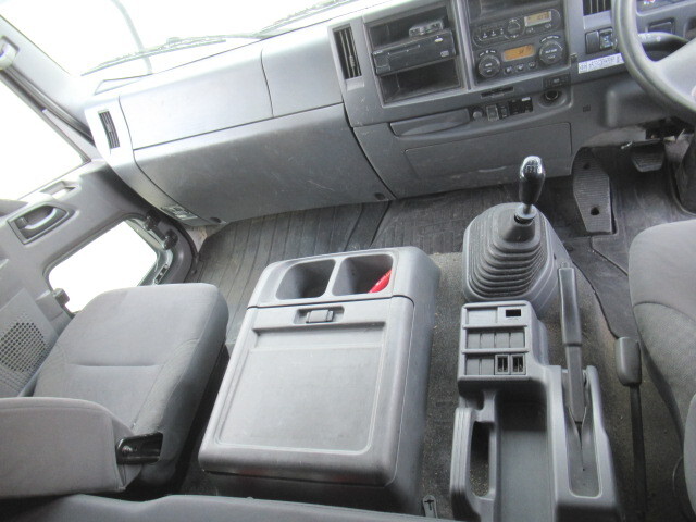 いすゞフォワードアルミブロック中型（4t）[写真27]