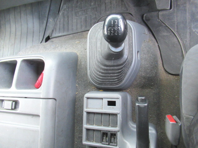 いすゞフォワードアルミブロック中型（4t）[写真31]