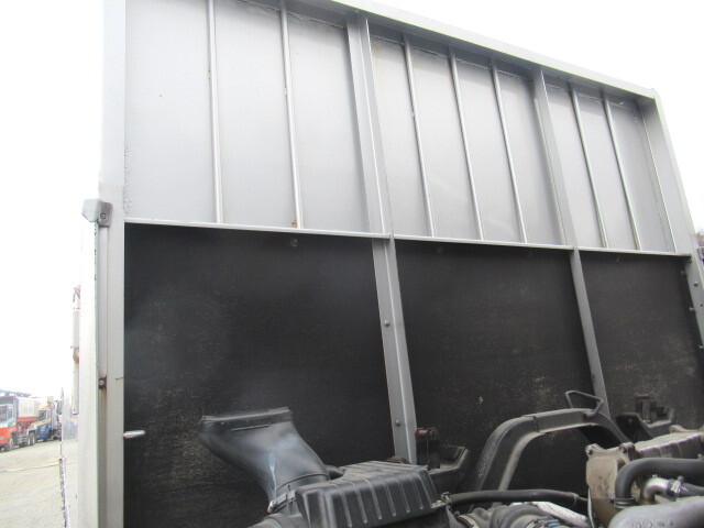 いすゞフォワードアルミブロック中型（4t）[写真35]